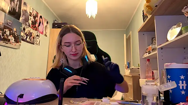 SoniaKotts live sex cam