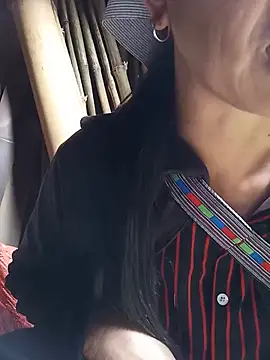 Linda-04 webcam