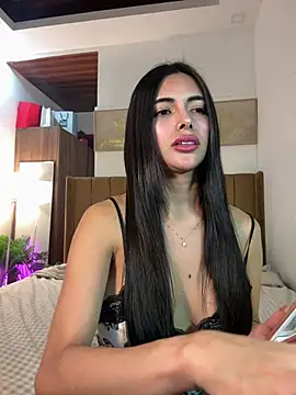 Bombshell_Rebbecca's room
