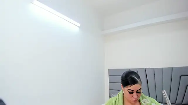 Angie_Will webcam
