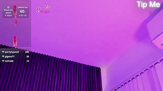 SelenaRogerss webcam