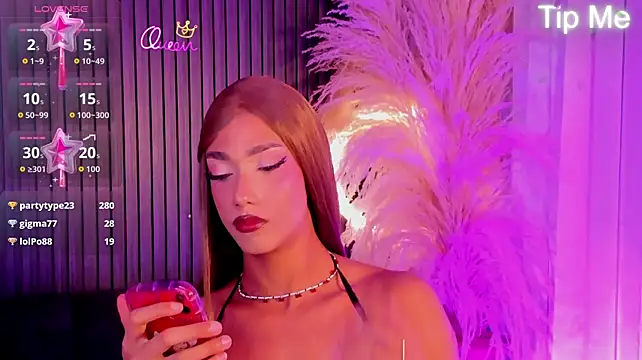SelenaRogerss live cam on StripChat