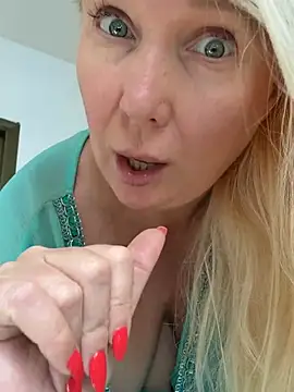 EmmaInLove23