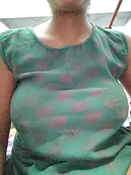 rituporna2004 live cam on StripChat