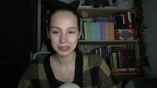 Yuna5343 live cam on StripChat