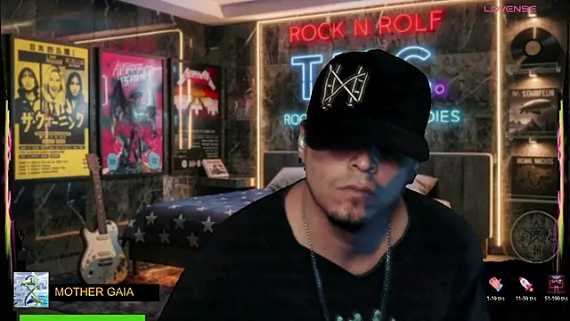 chino_roz live cam on StripChat