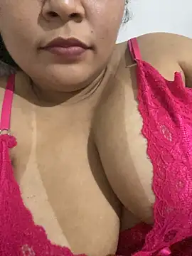 sweetgirll23 webcam