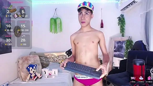 huge_armound webcam