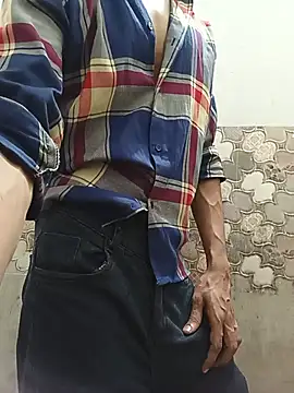 itsmemadhu2019 webcam