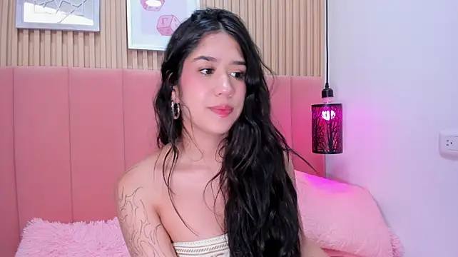 Hanna_Thorne webcam