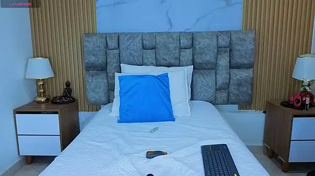 luna__velvet_ webcam