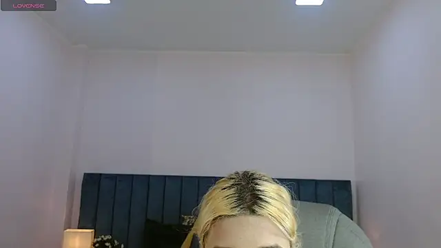 april_bunnyy webcam