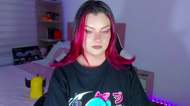 OphelianaRose33 webcam