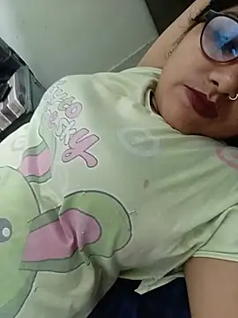 Heyy_Anshi webcam