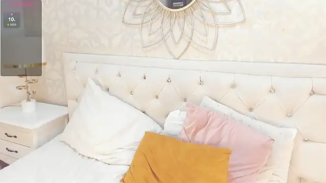 sofia__thompson webcam