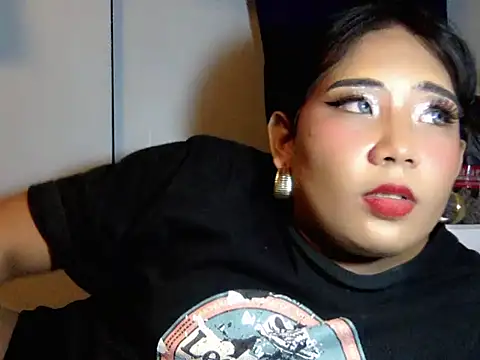 LadycummerXx webcam