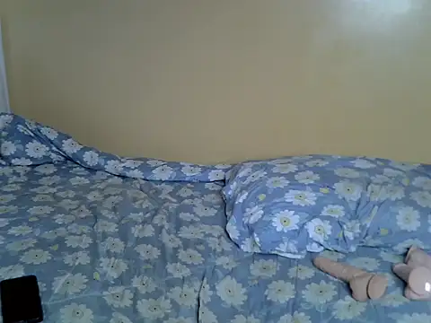 PetitePeachyy webcam