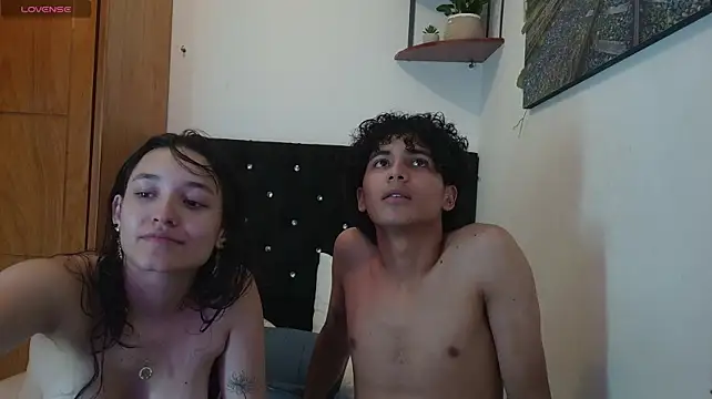 Twink_Dennis webcam