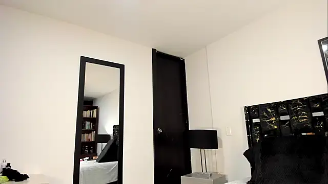 LilithBonneth webcam