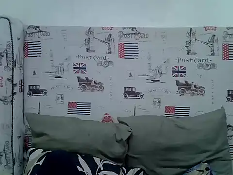 Naomibrunettex webcam