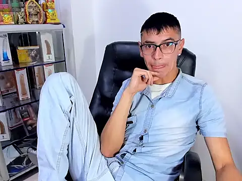 _snoppy_ live cam on StripChat
