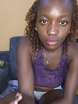queenpee254 webcam
