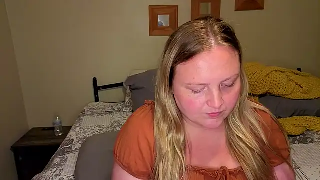 Phatassblonde webcam