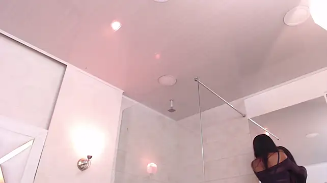 Sky_Collins_ webcam