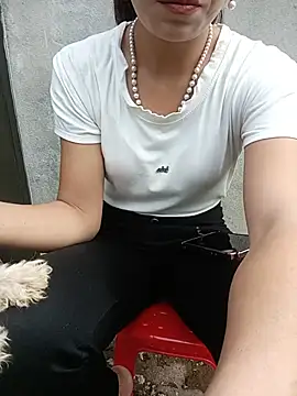 Thobaby112 live cam on StripChat
