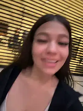 Alyshanon18 webcam