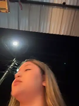 lunablossom_ webcam