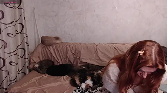 Olivia_Winston webcam