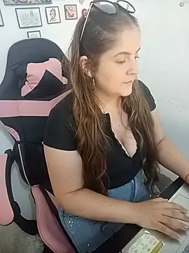 Kloe_Gianna webcam