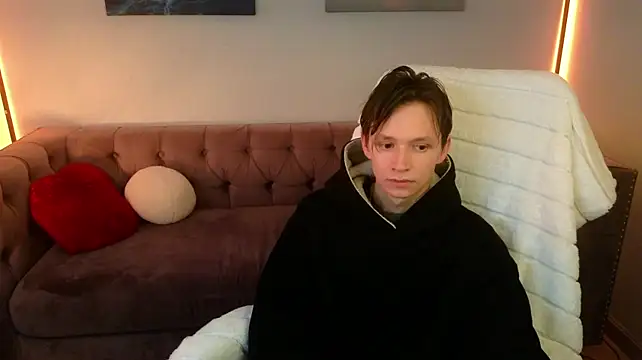 Meverik_Oushen webcam