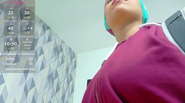 NaughtyyMommyyy webcam