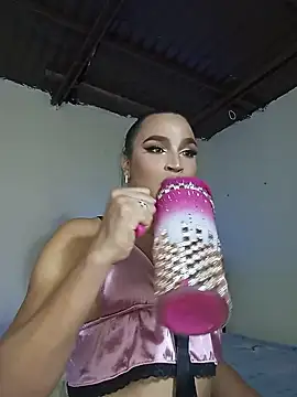kylieloliskiss webcam