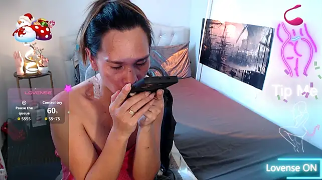 NinaDOM4CUM webcam