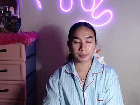 in_yourdreamstarxx webcam