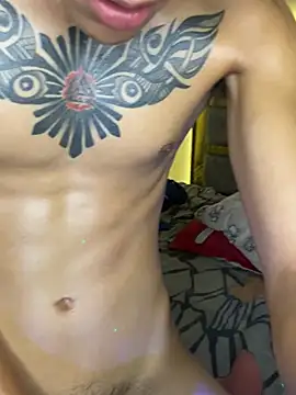 AndrewV07 webcam