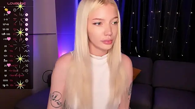 AnyaTaylor_ webcam