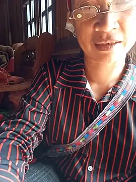 Linda-04 webcam