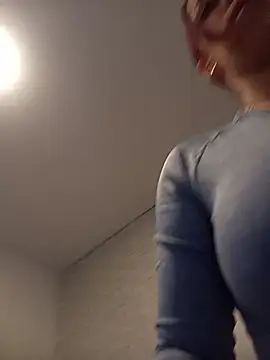 Vivian_Ellery webcam
