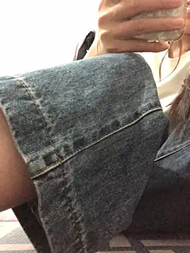 Kuki-si live cam on StripChat