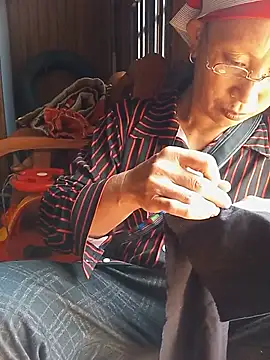 Linda-04 webcam