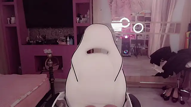 AnnieGOld_ webcam