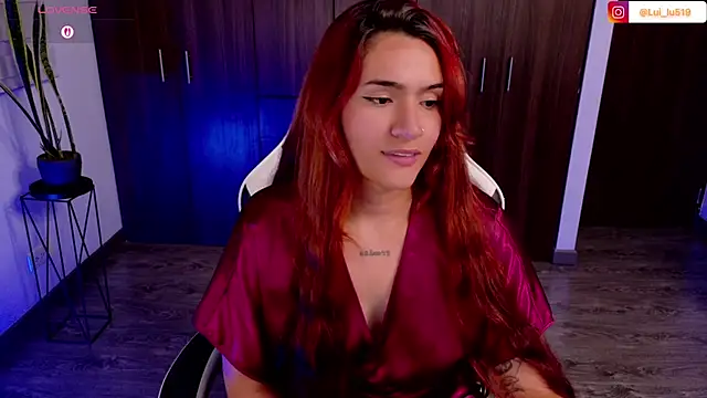 ImLui_lu live cam on StripChat