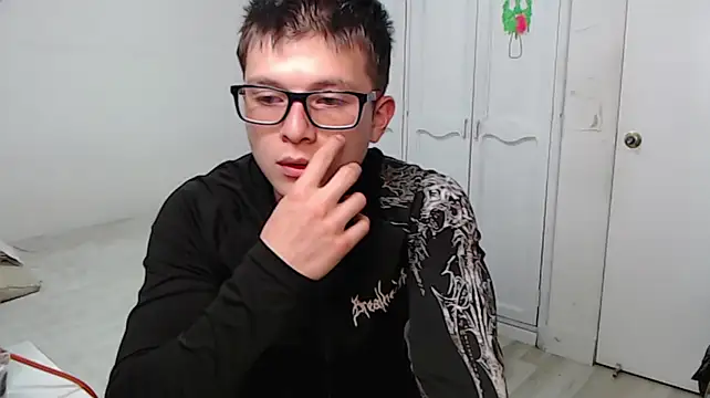 MathewCollin live cam on StripChat