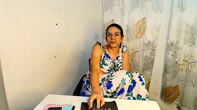 Oh_Tique webcam