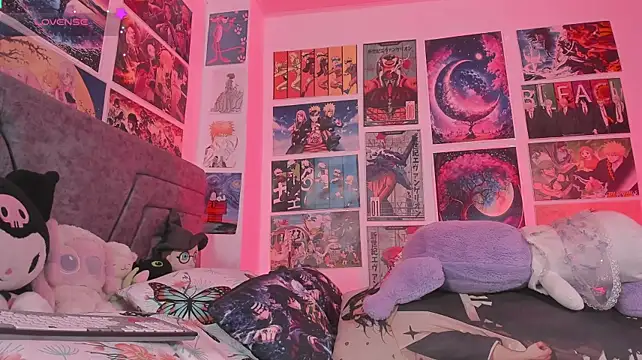 MissCurvyTop webcam
