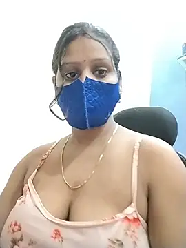 hotyrani07 webcam